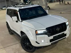 Toyota Land Cruiser Prado 2024 White