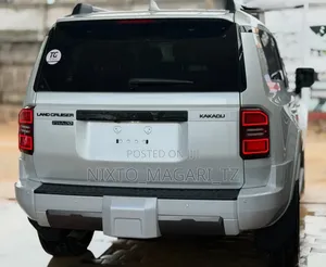 Toyota Land Cruiser Prado 2024 White