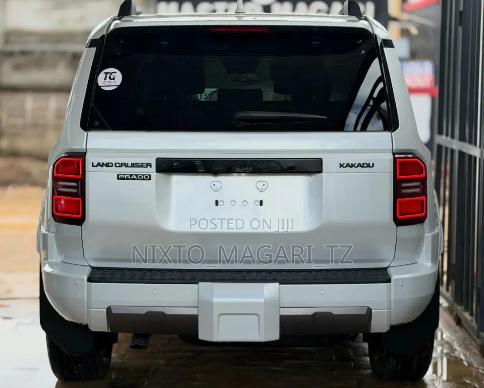 Toyota Land Cruiser Prado 2024 White