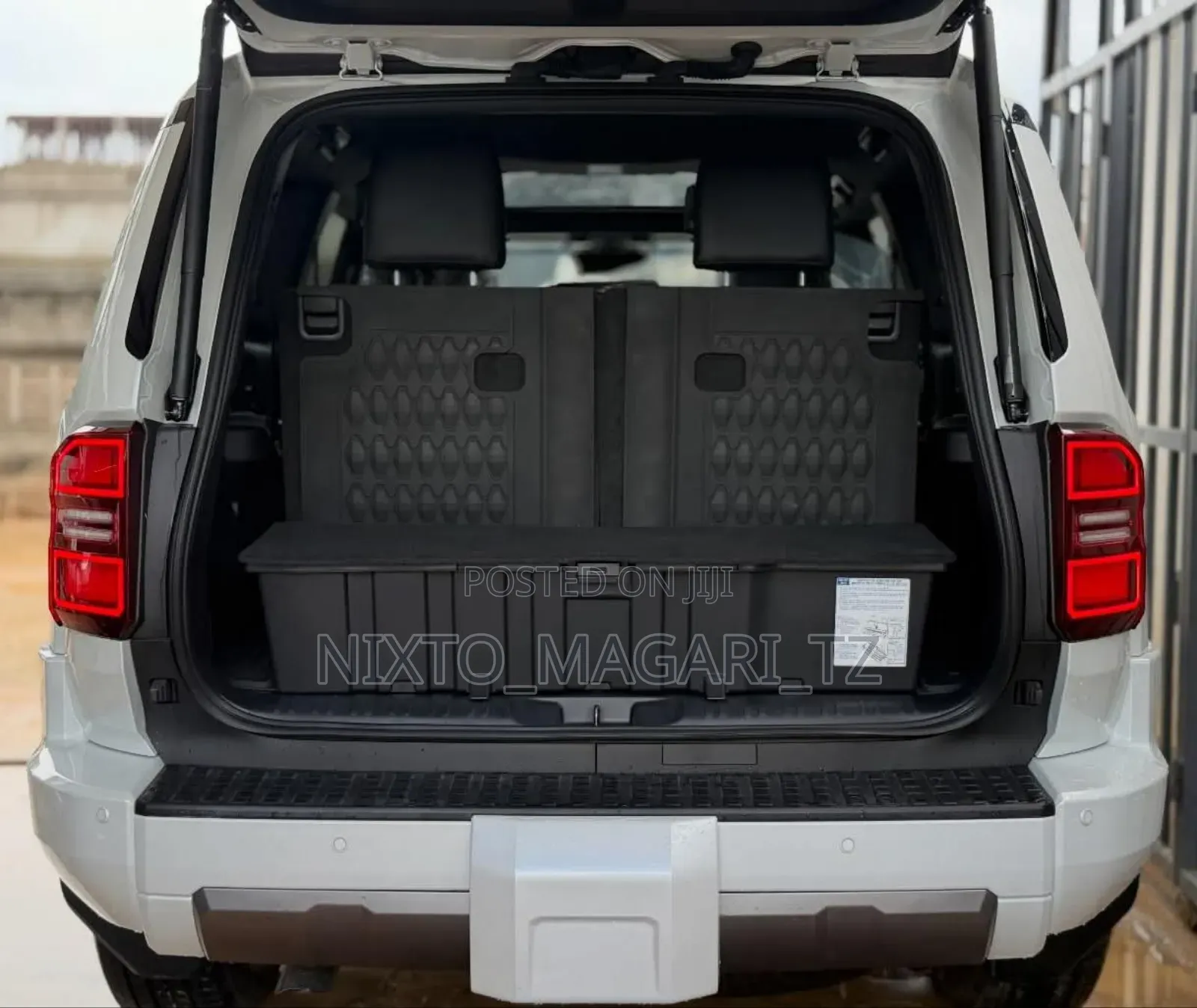 Toyota Land Cruiser Prado 2024 White