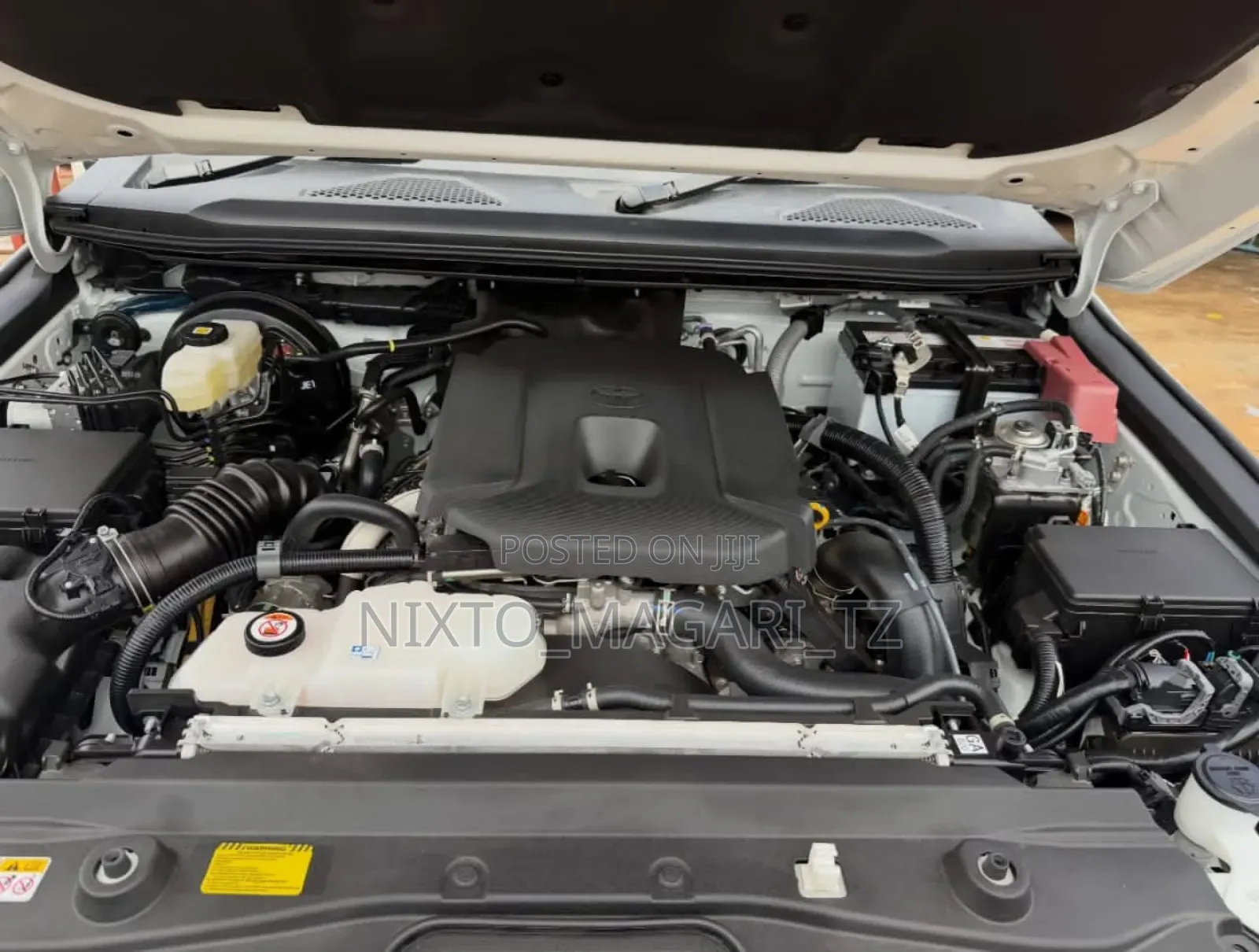 Toyota Land Cruiser Prado 2024 White