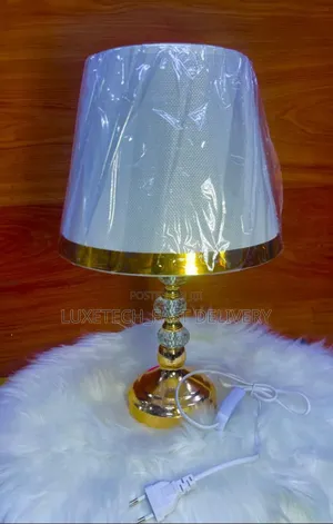 Modern Decorative Table/Bedside Lamp