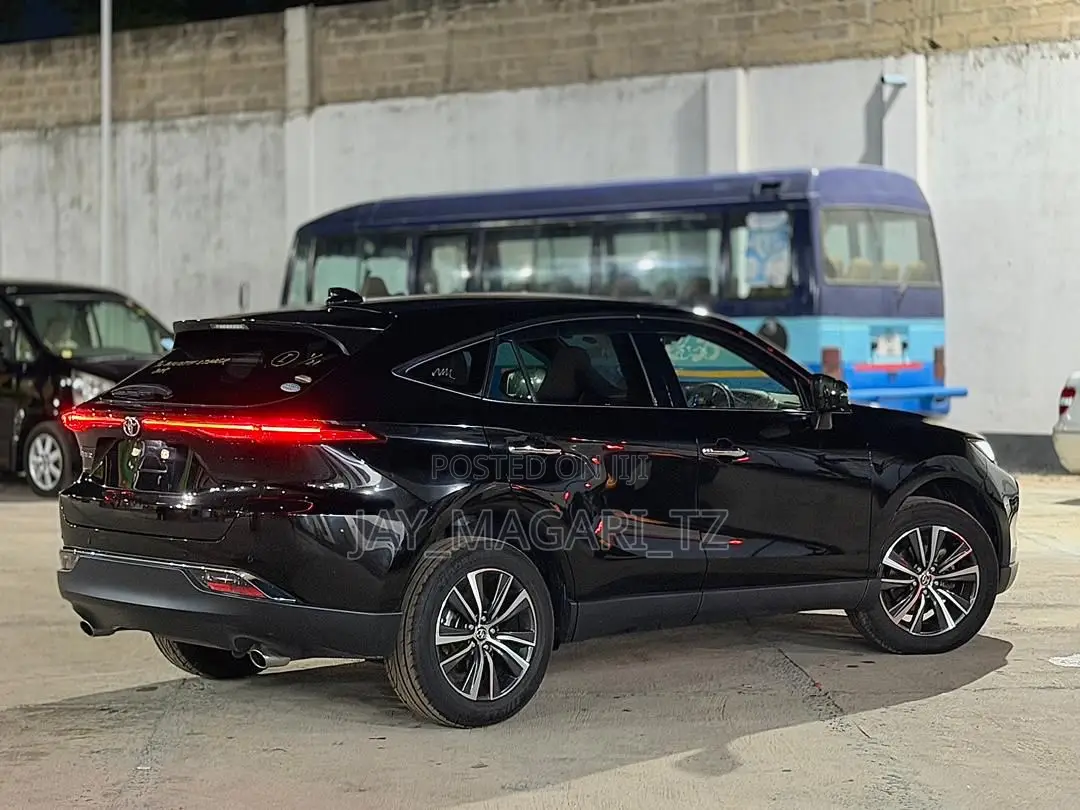 Toyota Harrier 2021 Black