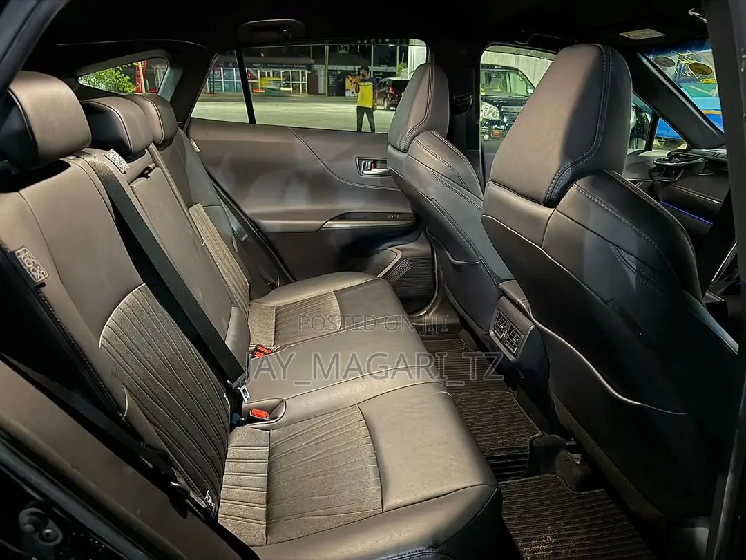 Toyota Harrier 2021 Black