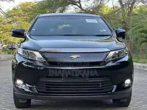 Toyota Harrier 2.0 2016 Black