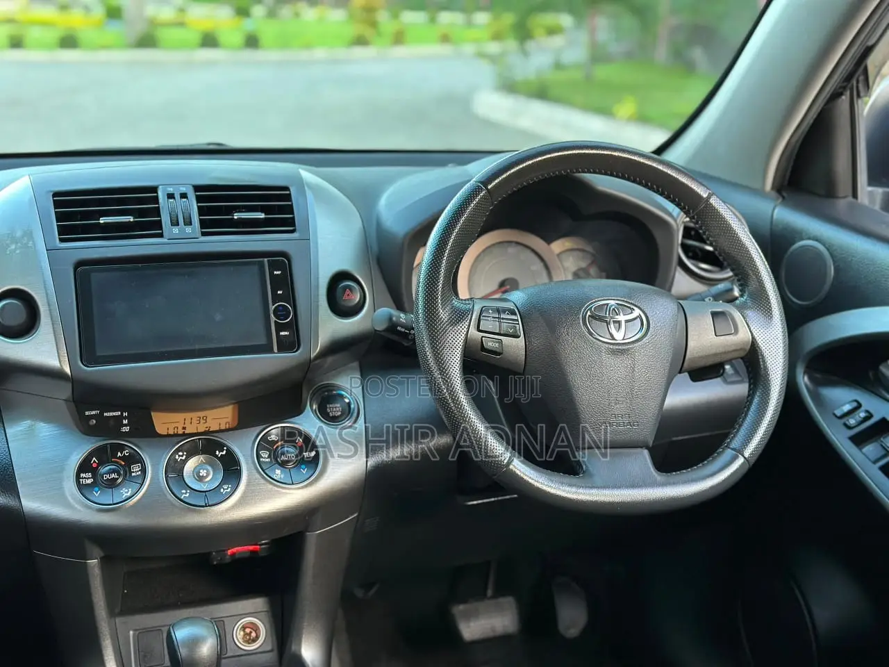 Toyota Vanguard 2013 Black
