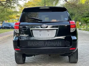 Toyota Vanguard 2013 Black