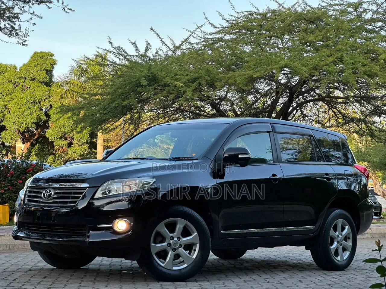 Toyota Vanguard 2013 Black