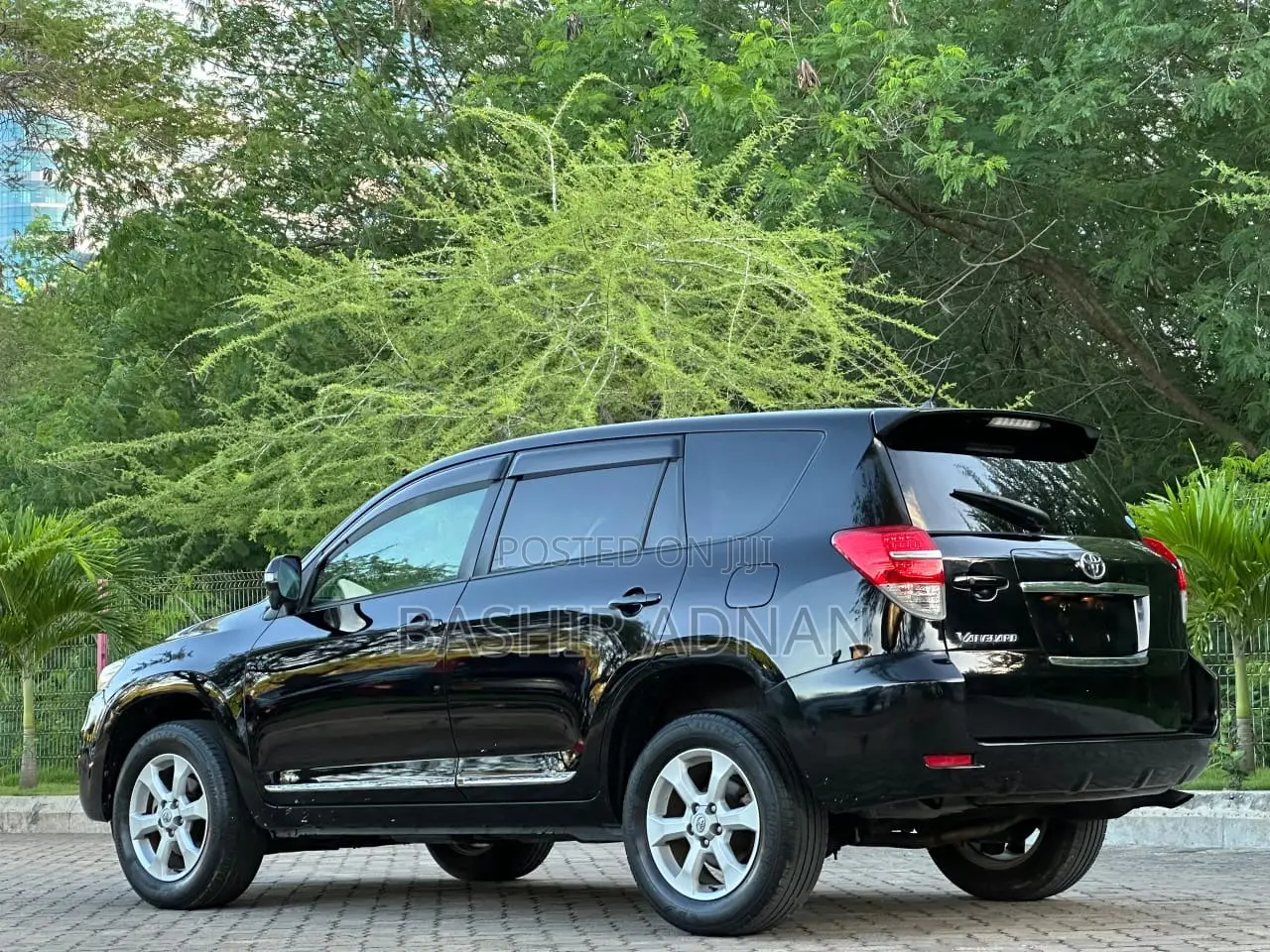 Toyota Vanguard 2013 Black