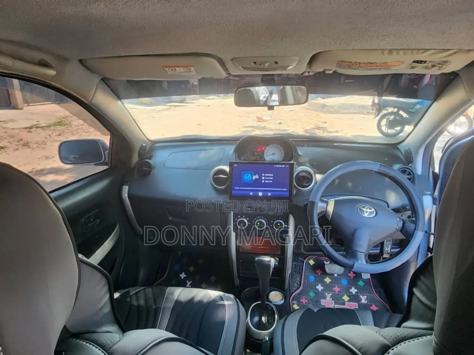 Toyota IST 2004 Silver