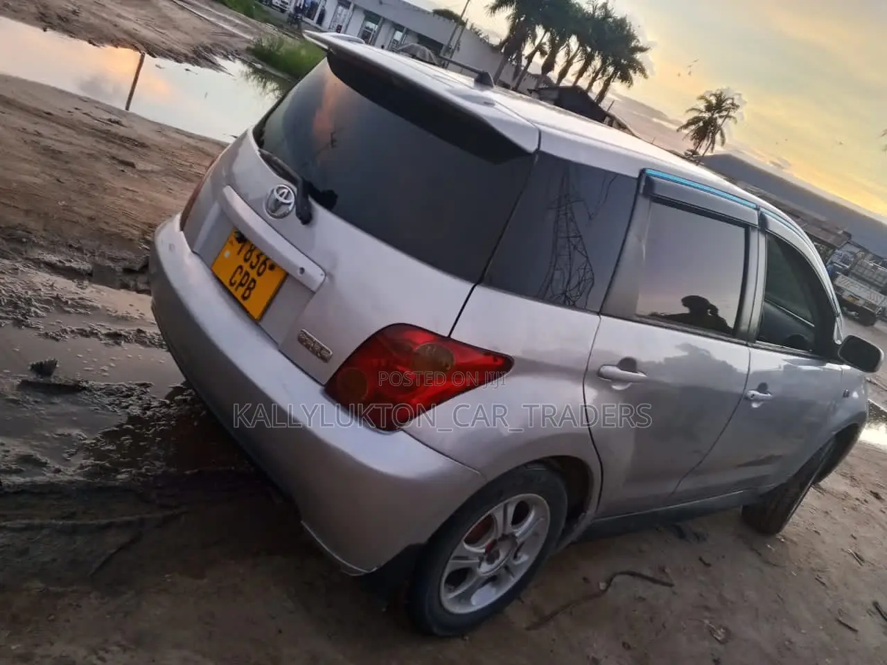 Toyota IST 2003 Silver