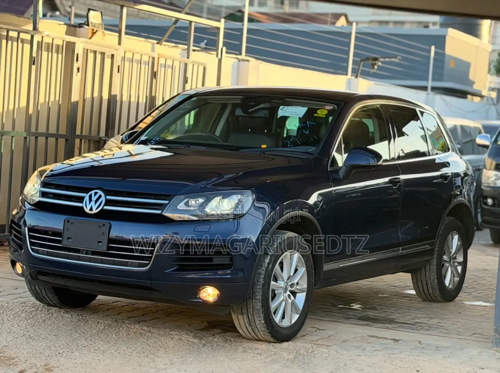 Volkswagen Touareg 2011 Blue
