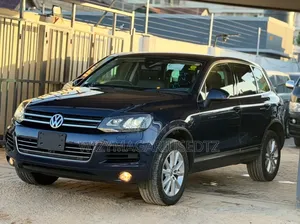Volkswagen Touareg 2011 Blue