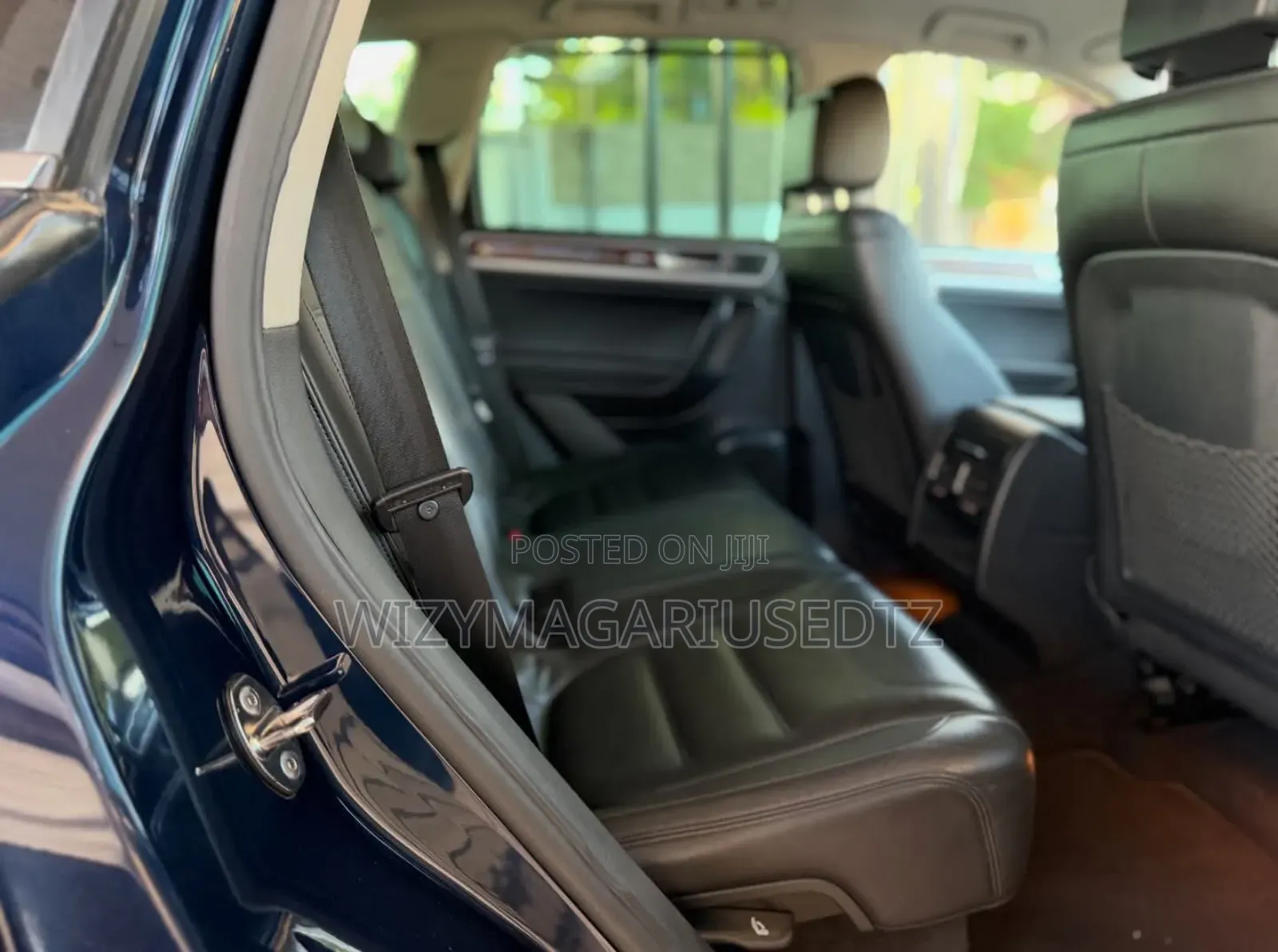 Volkswagen Touareg 2011 Blue