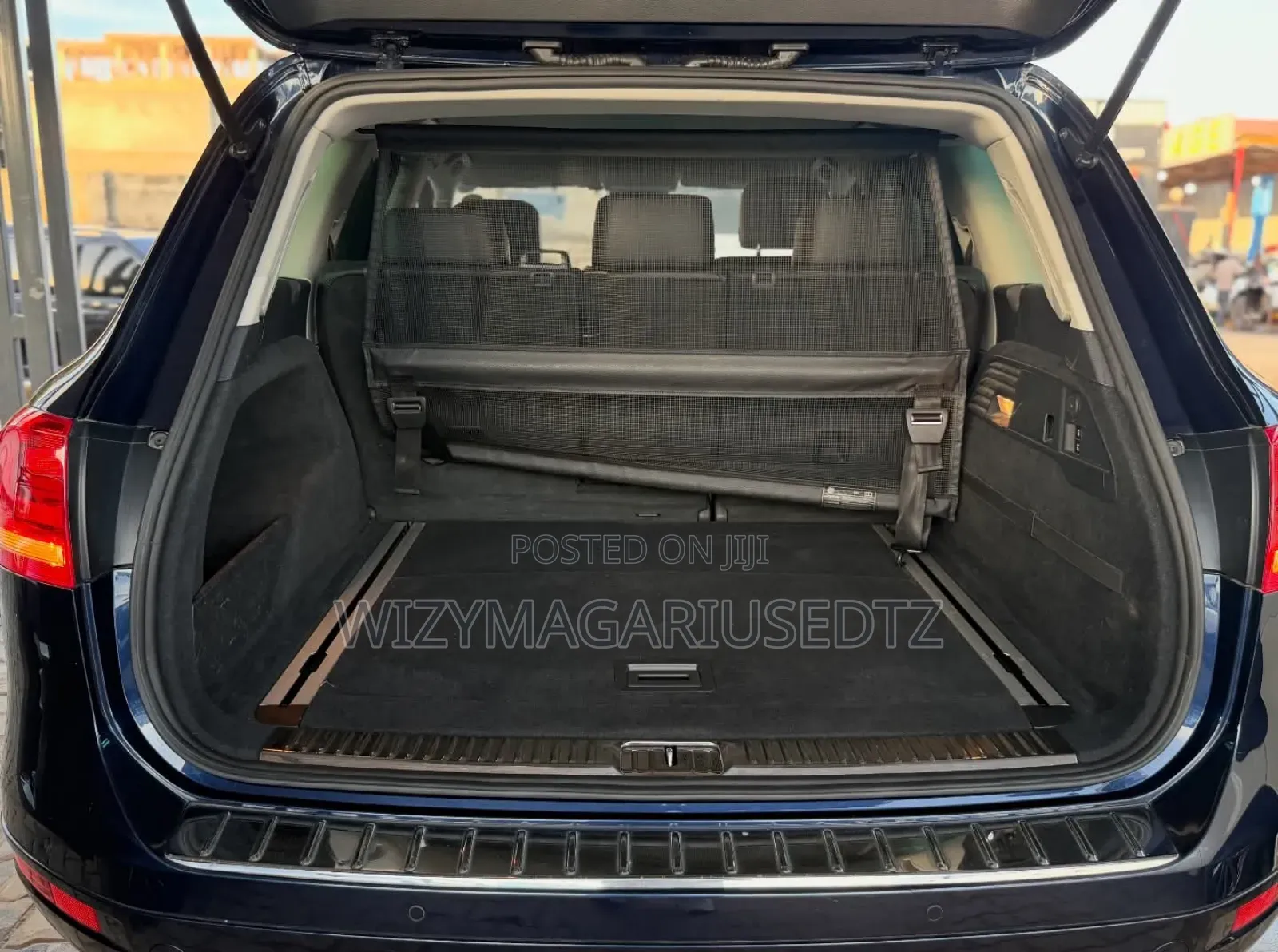Volkswagen Touareg 2011 Blue