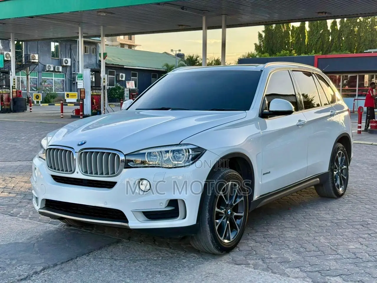 BMW X5 sDrive35i 4dr SUV (3.0L 6cyl Turbo 8A) 2015 White