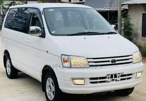 Toyota Noah 2.0 AWD (8 Seater) 2001 White