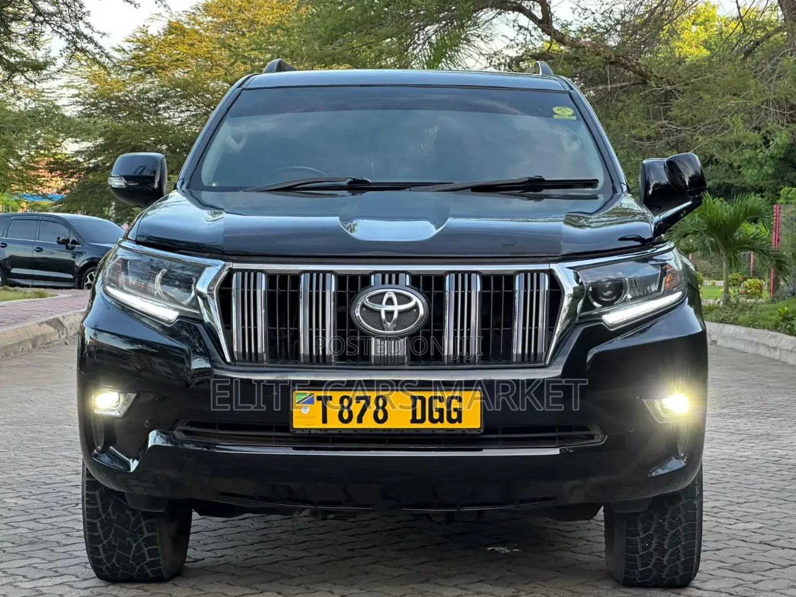 Toyota Land Cruiser Prado 2011 Black
