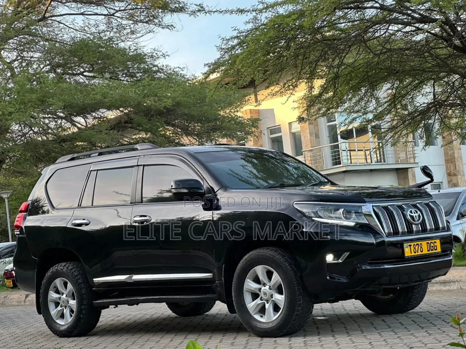 Toyota Land Cruiser Prado 2011 Black