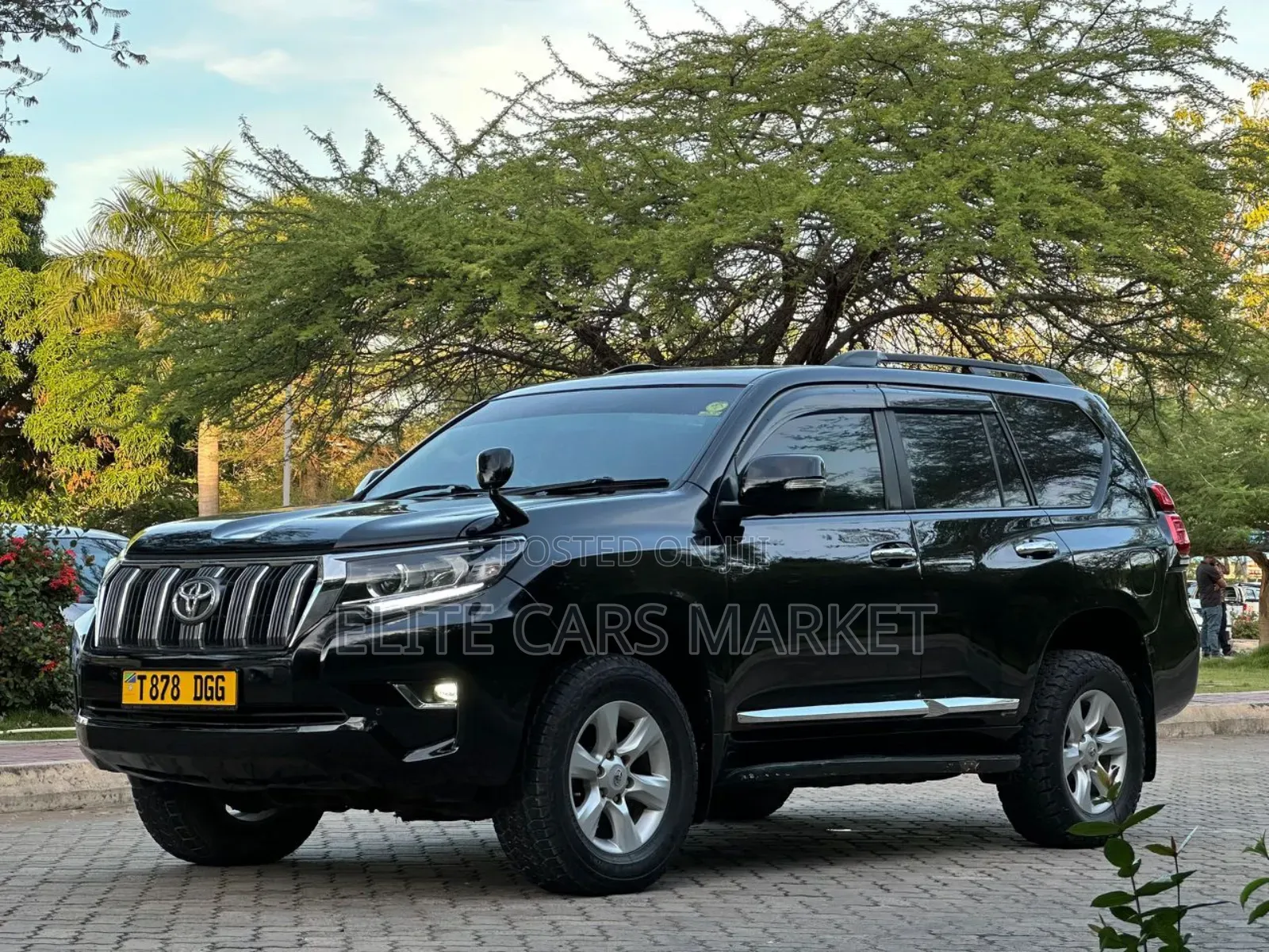 Toyota Land Cruiser Prado 2011 Black