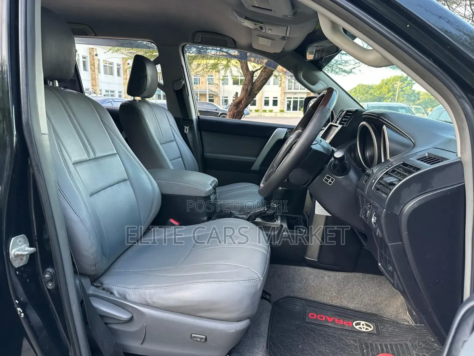 Toyota Land Cruiser Prado 2011 Black