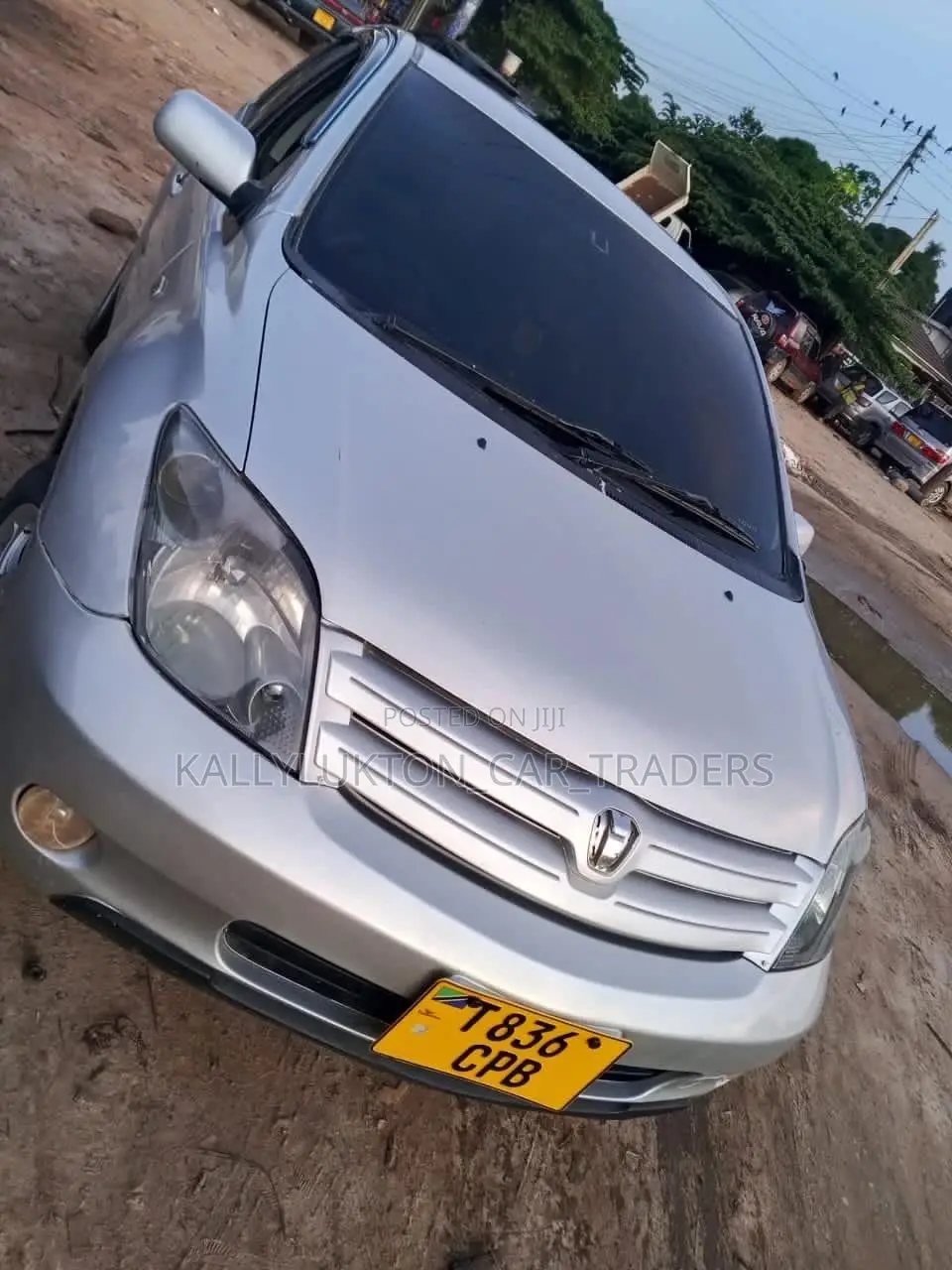 Toyota IST 2003 Silver
