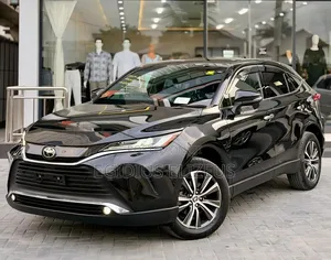 Toyota Harrier 2022 Black