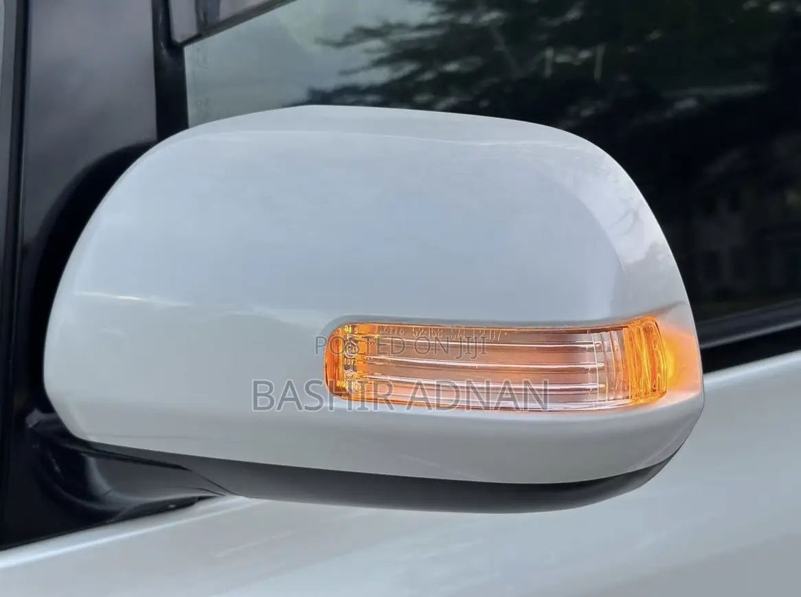 Toyota Vellfire 2008 White