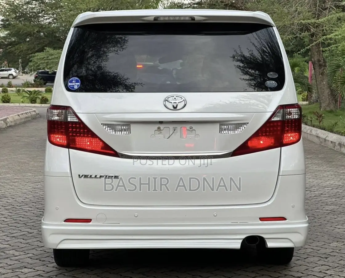 Toyota Vellfire 2008 White