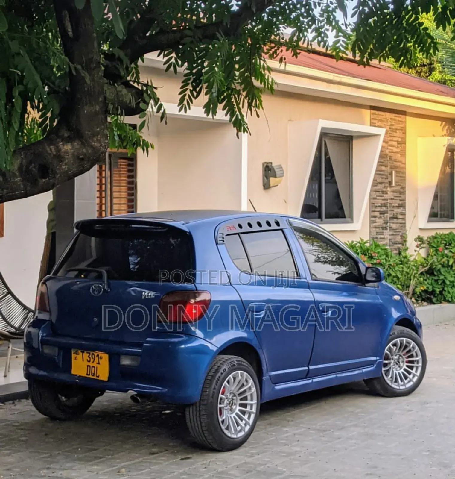 Toyota Vitz 2004 Blue