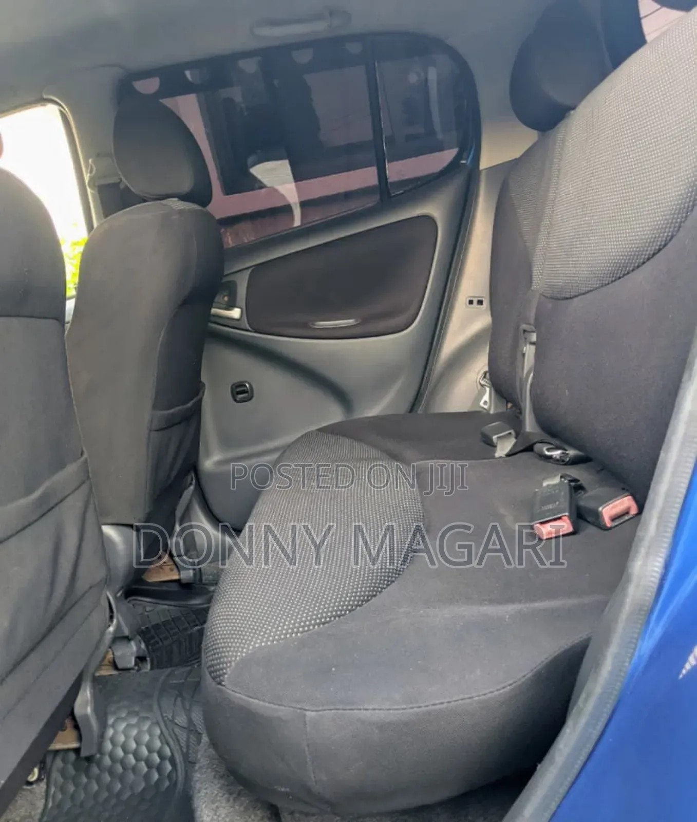 Toyota Vitz 2004 Blue