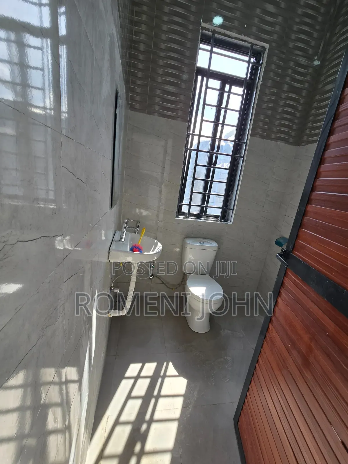 4bdrm House in Tanzania Daresalaam, Ukonga for sale
