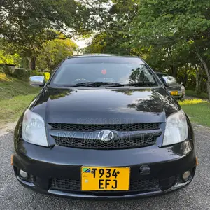 Toyota IST 2007 Black