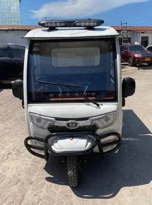 Motorcycle 2020 White