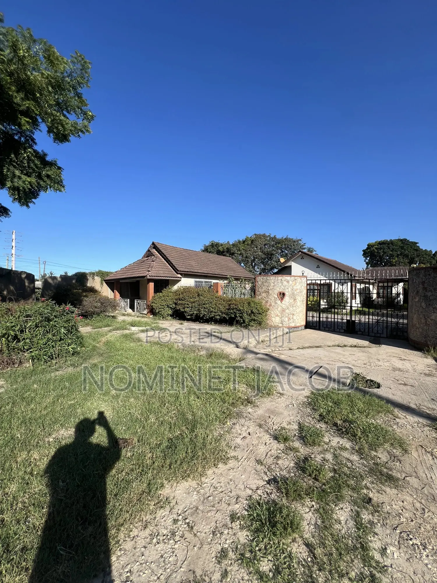 Plot for Sale CQMT 2000 Bei Dollar 800,000