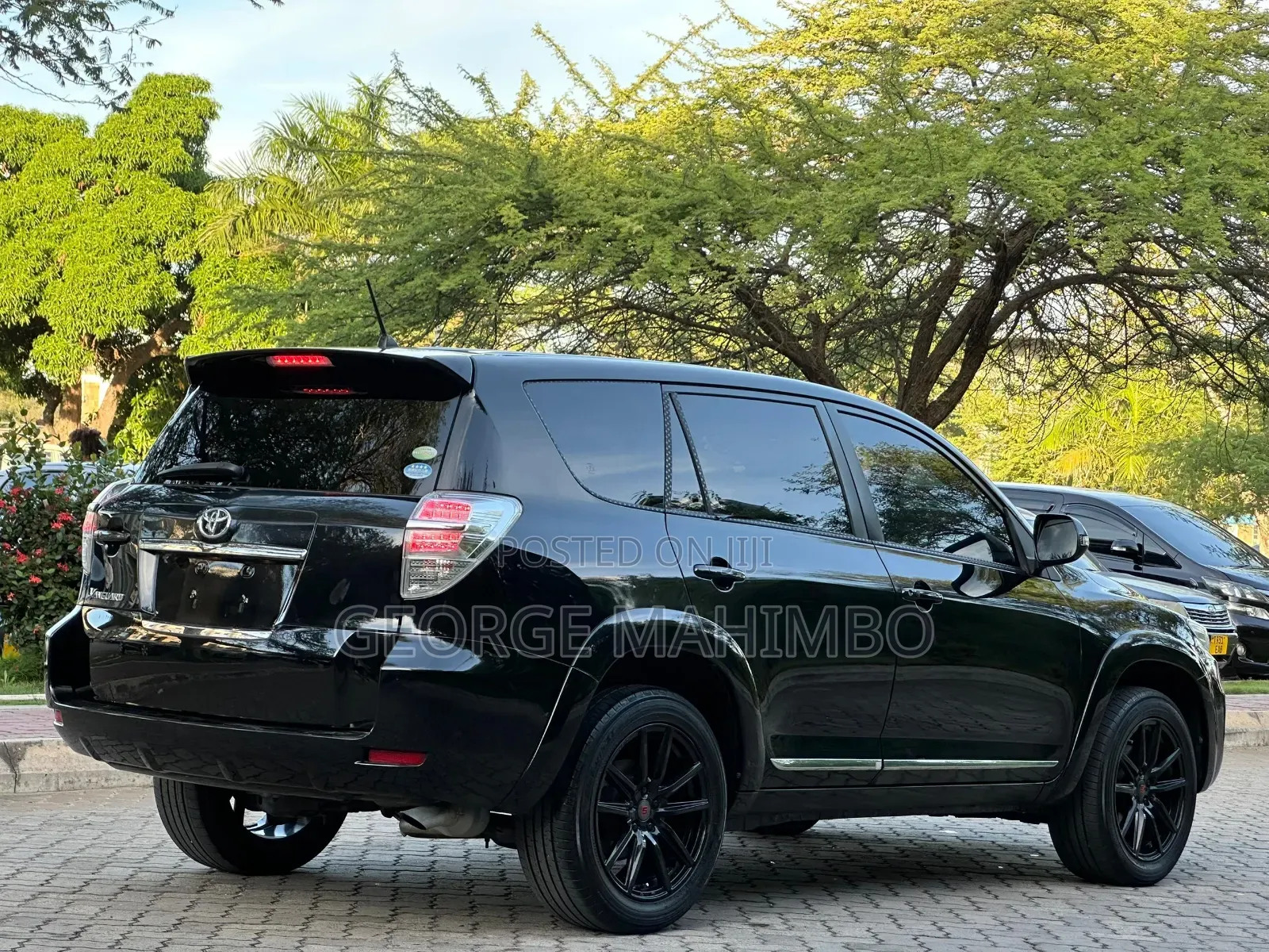 Toyota Vanguard 2010 Black