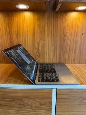 Laptop Apple MacBook 2018 16GB Intel Core i7 SSD 512GB