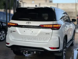 Toyota Fortuner 2.8 D AWD 2024 White