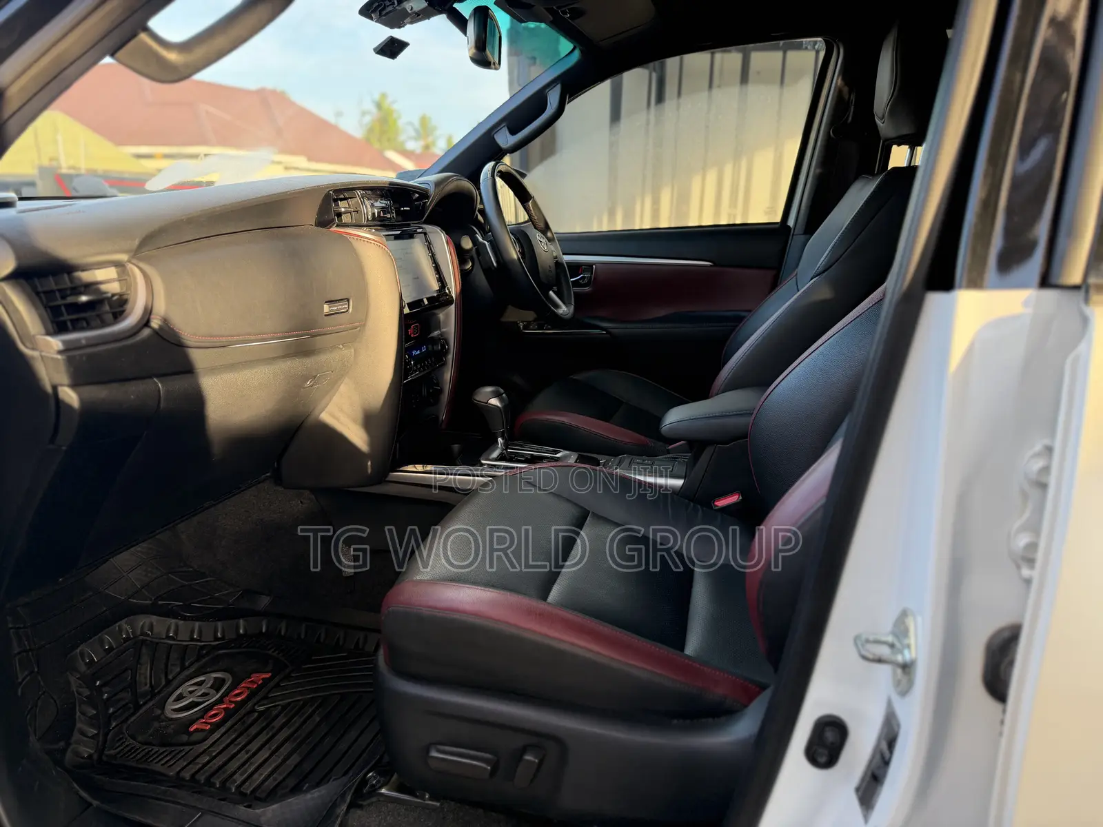 Toyota Fortuner 2.8 D AWD 2024 White