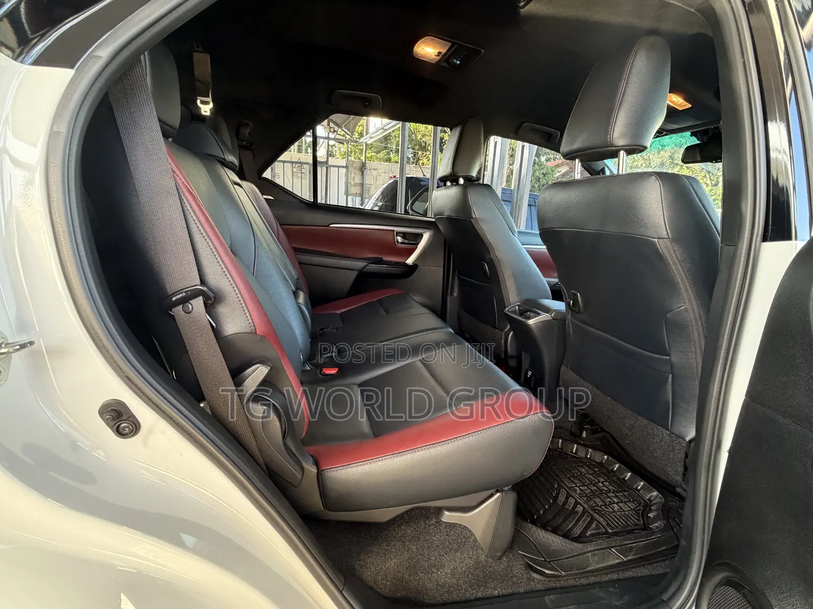 Toyota Fortuner 2.8 D AWD 2024 White