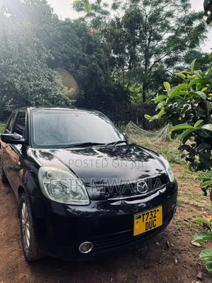 Mazda Verisa 2008 Maroon