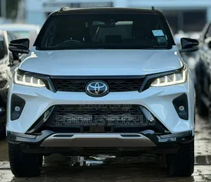 Toyota Fortuner 2024 White