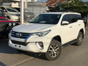 Toyota Fortuner 2.8 D AWD 2019 White