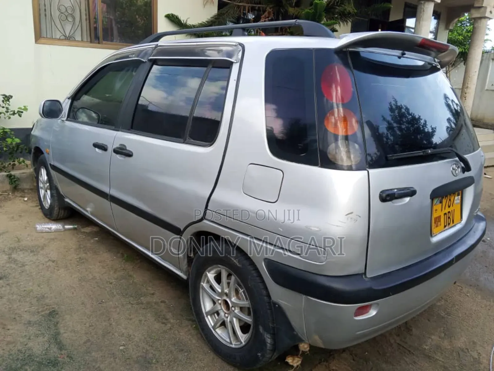 Toyota Raum 2002 Silver