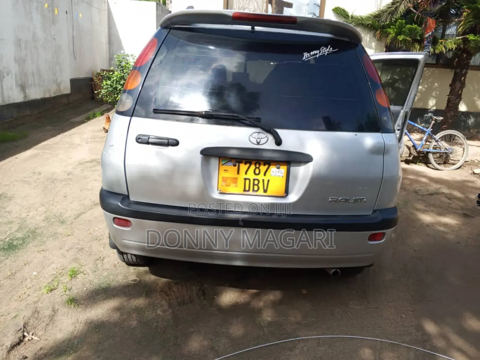 Toyota Raum 2002 Silver