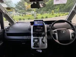 Toyota Voxy 2011 Black