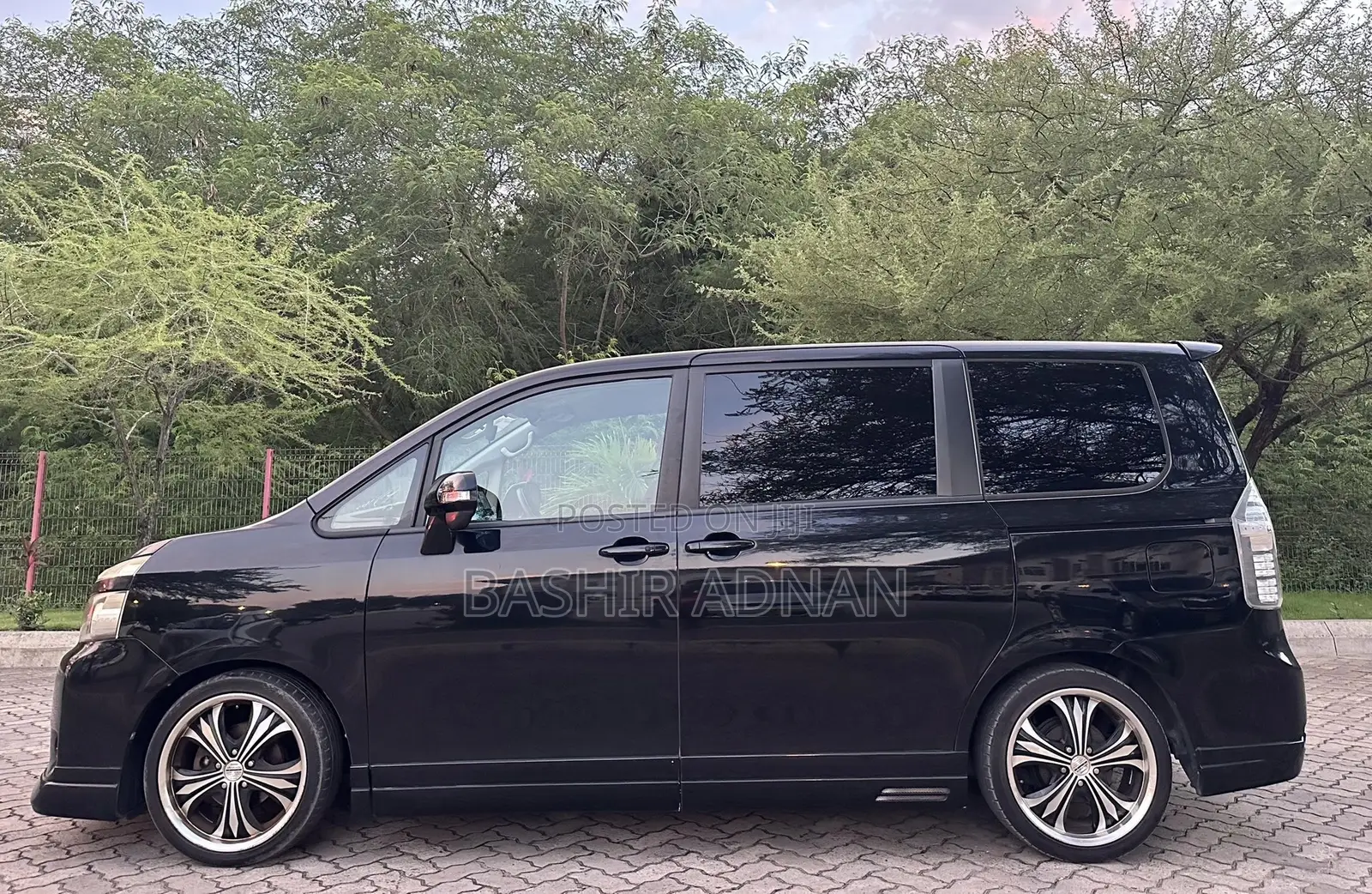 Toyota Voxy 2011 Black