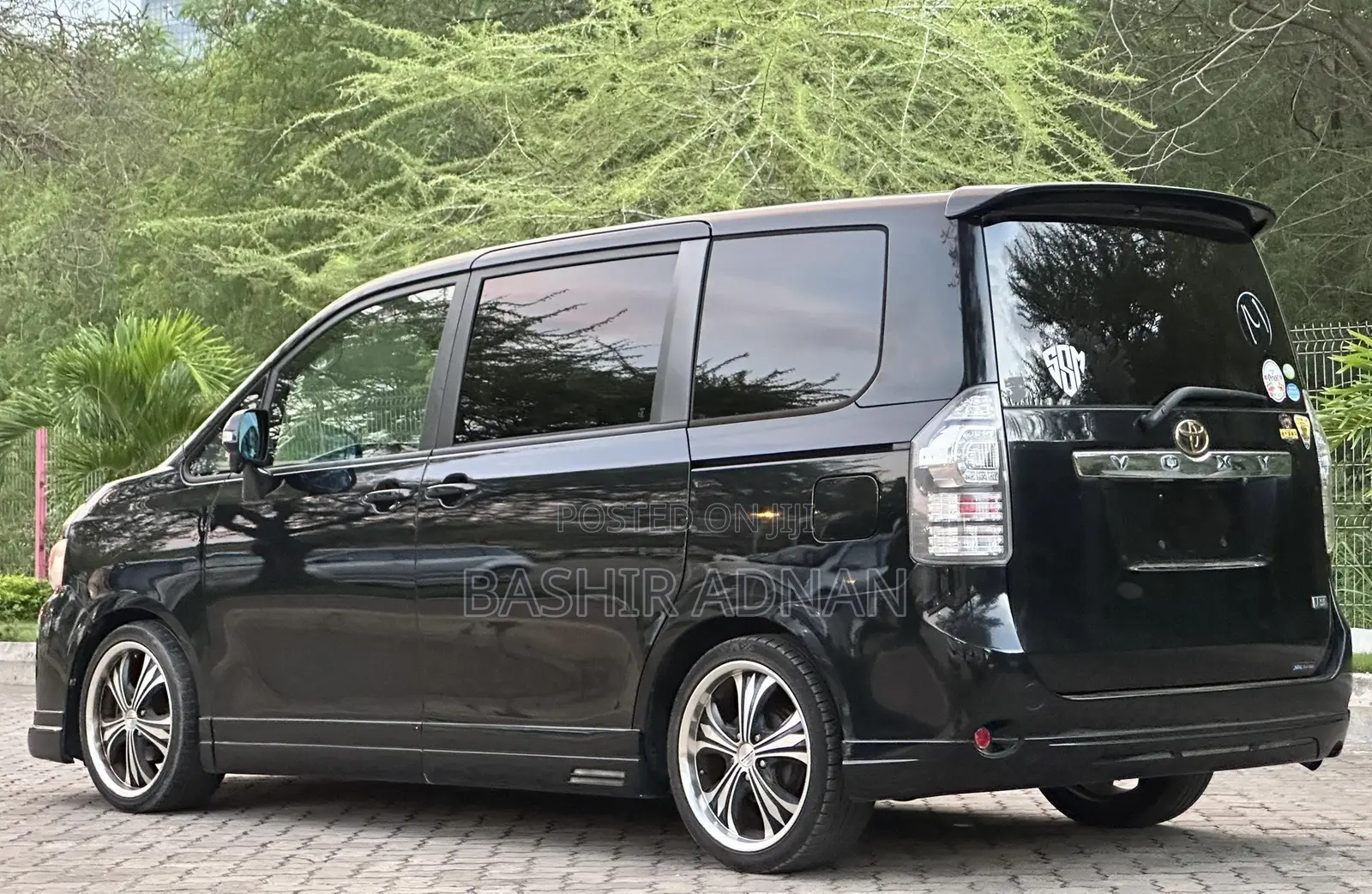 Toyota Voxy 2011 Black