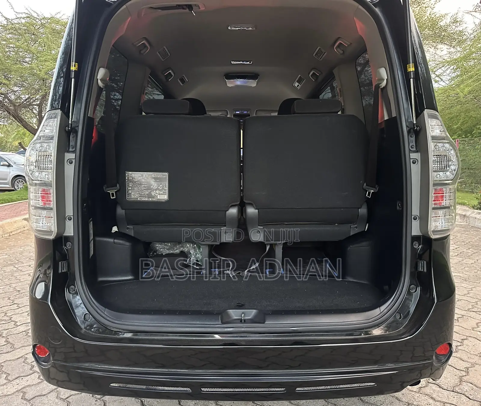 Toyota Voxy 2011 Black