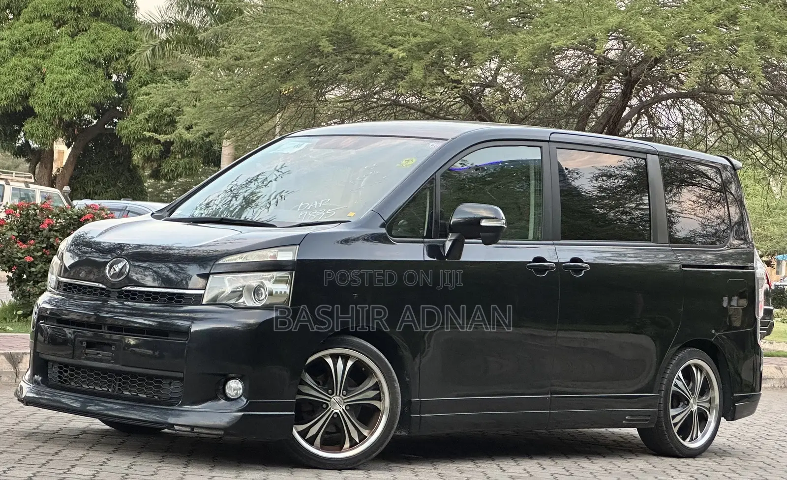 Toyota Voxy 2011 Black